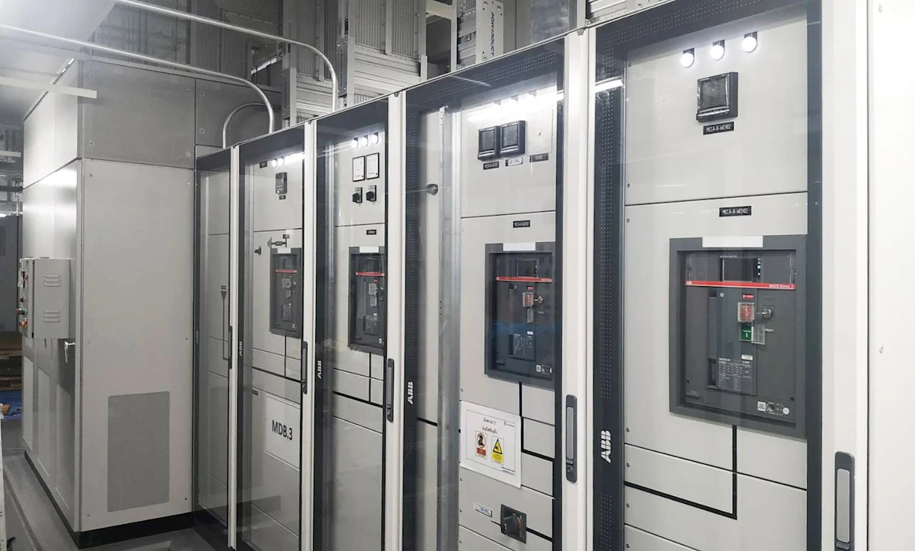 ABB Niederspannungsschaltanlage mit Schaltschrankfeldern