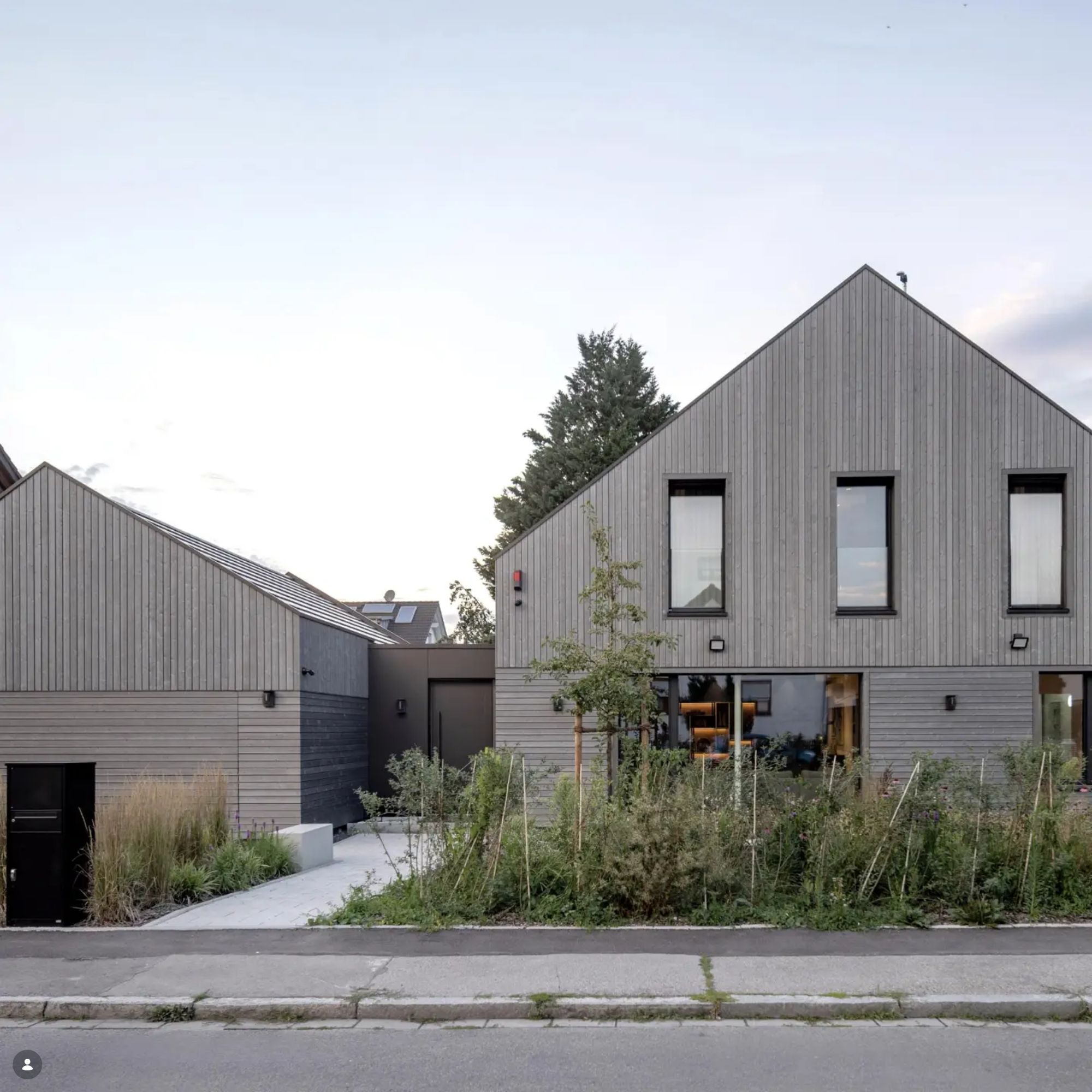 Straßenansicht des Einfamilienhauses